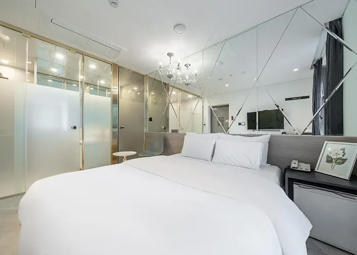 Lassa Hotel *