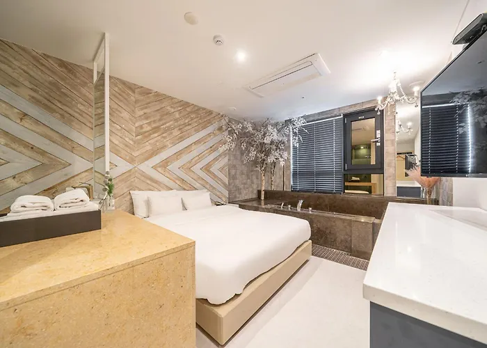 Lassa Hotel *